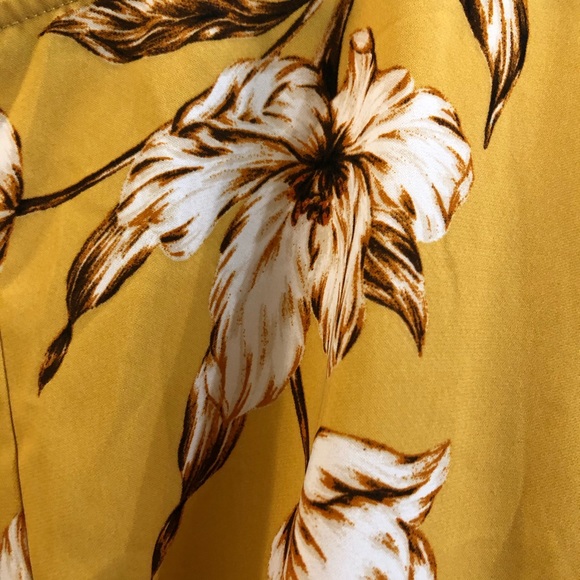 Dynamite Yellow long sleeves Top - Picture 5 of 6